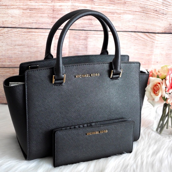 ♥️SALE♥️🎗Michael Kors Selma Medium Set - Picture 3 of 6